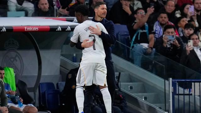 Xabi Alonso Tanggapi Reaksi Fans Madrid kepada Vinicius Junior: Suporter Berhak Bersuara