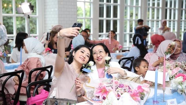 SuperMom Awards Jadi Ajang Penghargaan bagi Ibu Inspiratif di Berbagai Peran
