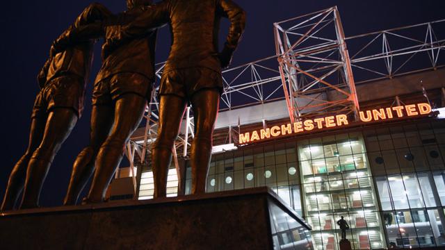 Deretan Patung Sepak Bola Paling Ikonik dan Paling Dipertanyakan: Trio Legenda MU Jadi yang Terbaik