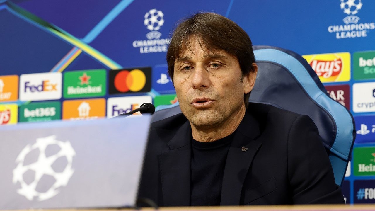 Antonio Conte Tanggapi Sindiran Diego Costa: Ada yang Pintar dan Bodoh di Sepak Bola!