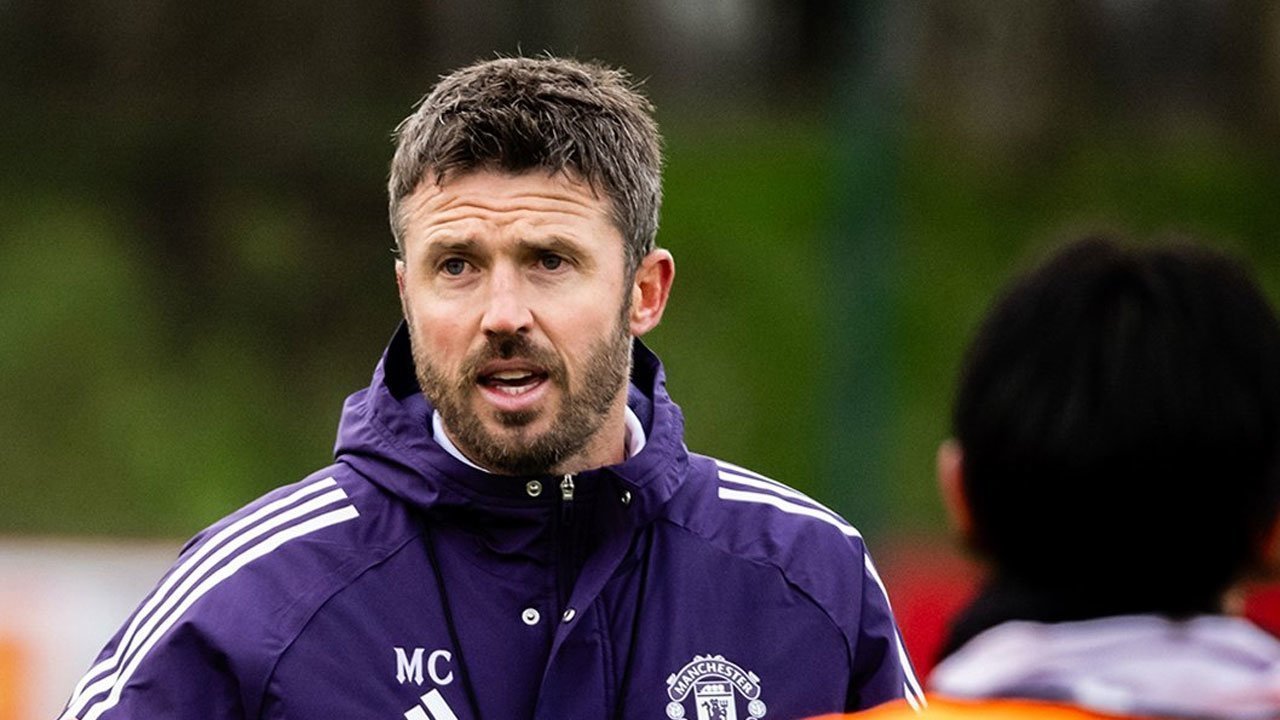 Sorotan Jelang Laga, Mengintip Susunan Staf Kepelatihan Baru Michael Carrick di Manchester United
