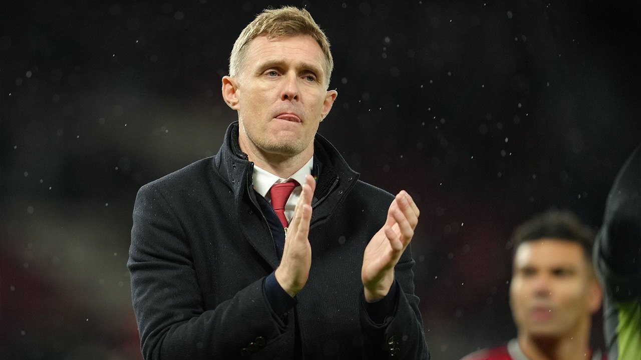 Darren Fletcher Kembali ke U-18, Michael Carrick Segera Menangani Tim