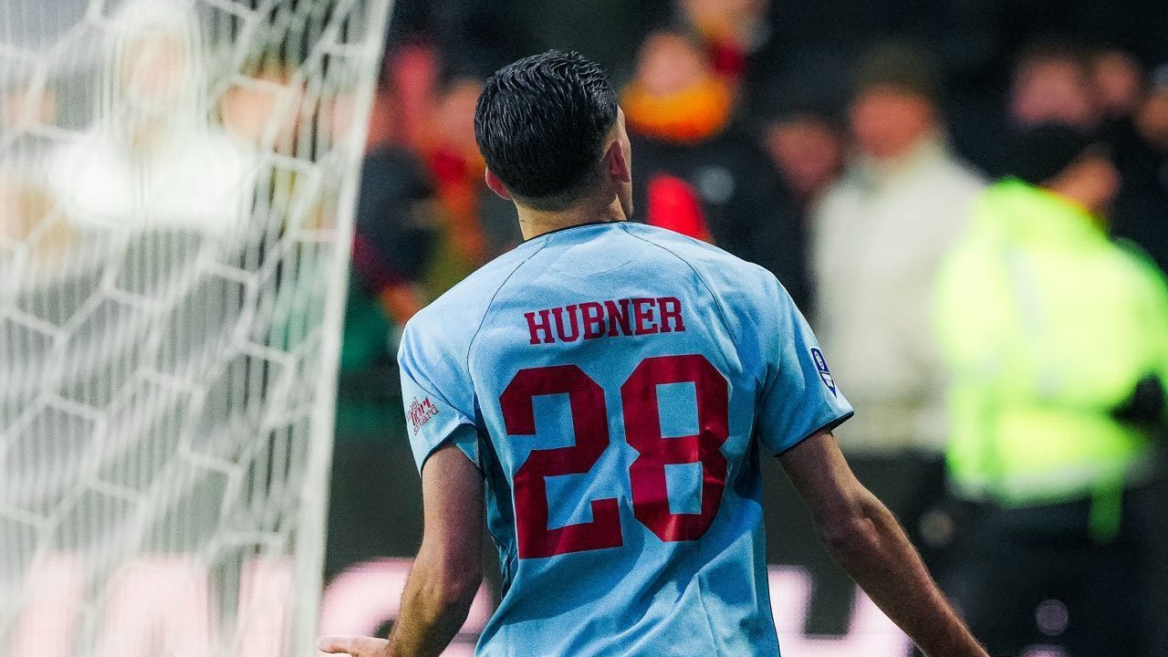 Justin Hubner Ungkap Perasaan Usai Gol Debut dan Respons Suporter serta Jennifer Coppen