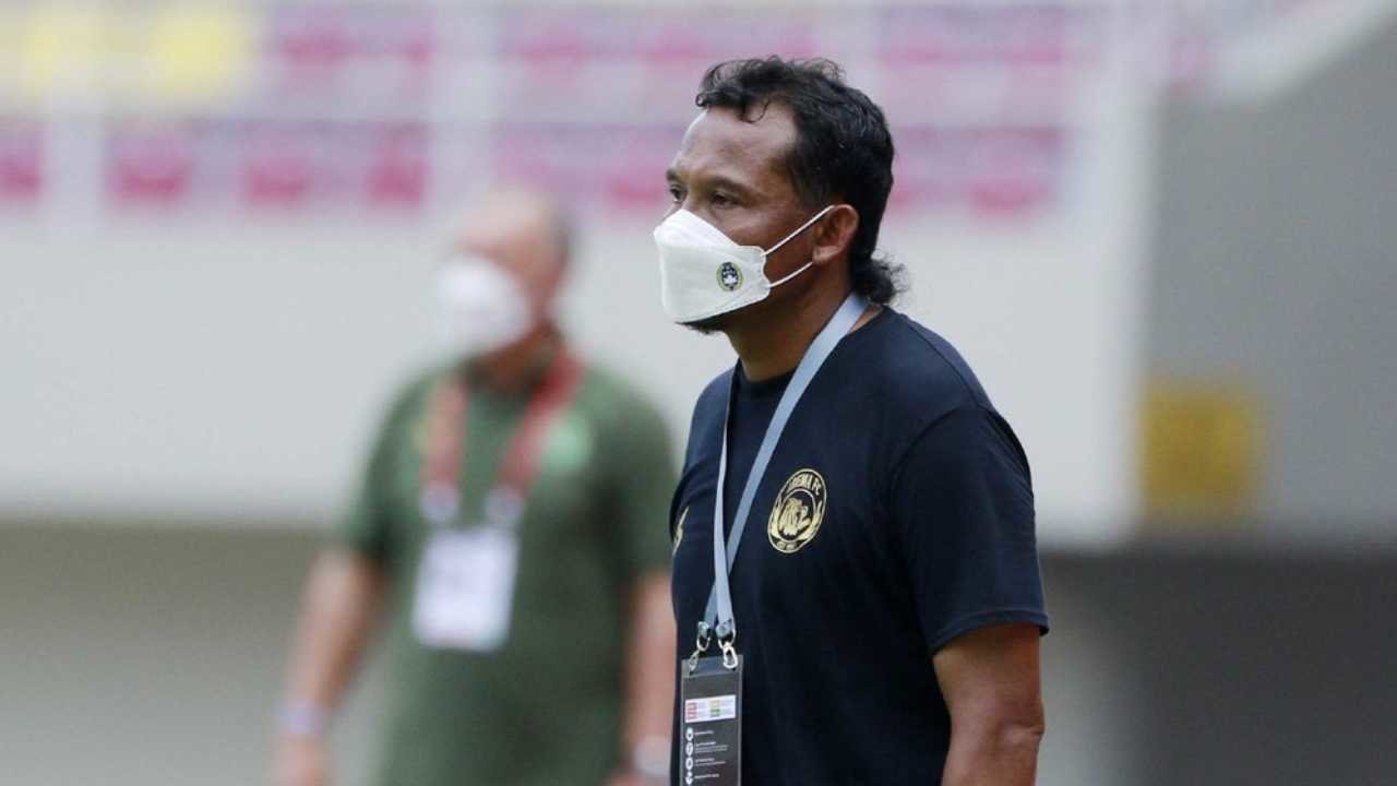 Analisis Dampak Strategi Kabar Duka, Asisten Pelatih Arema FC Kuncoro Tutup Usia