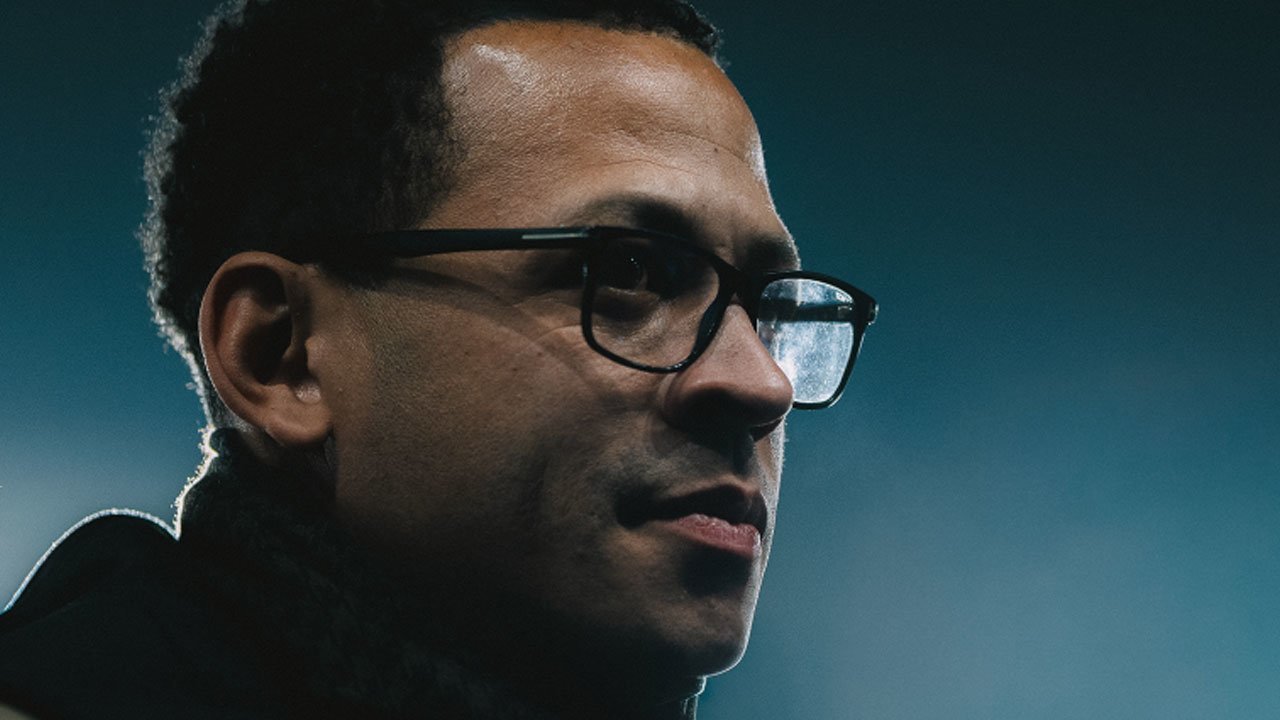 Resmi Diumumkan, Chelsea Angkat Liam Rosenior sebagai Pelatih Kepala