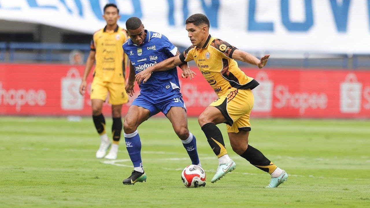 Uilliam Barros dan Julio Cesar: Konsistensi di 17 Laga Awal Persib 2025/2026
