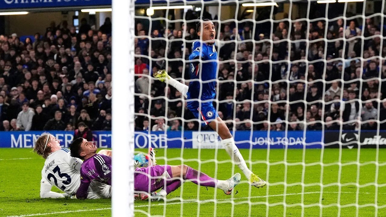 Analisis Dampak Strategi Chelsea  Leeds United: Konsekuensi Besar dari Kesalahan Kecil