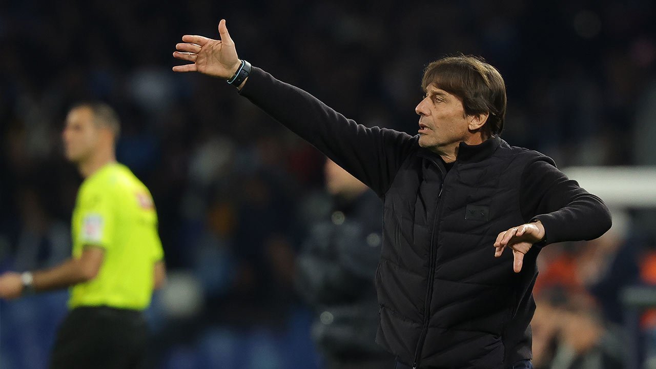 Kondisi Sulit Conte: Tim Terpuruk, Transfer Minim, Harapan Juara Menggantung?