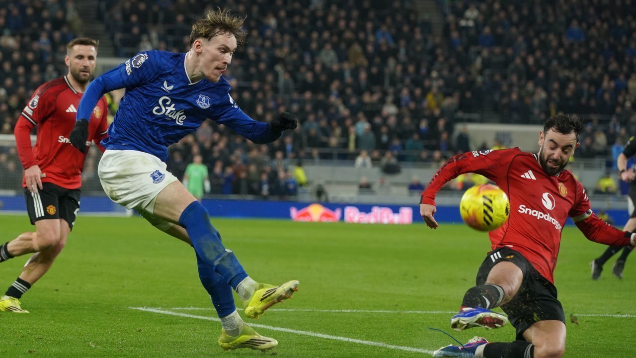 Keberhasilan Manchester United di Goodison Park Berkat Pertahanan Kuat
