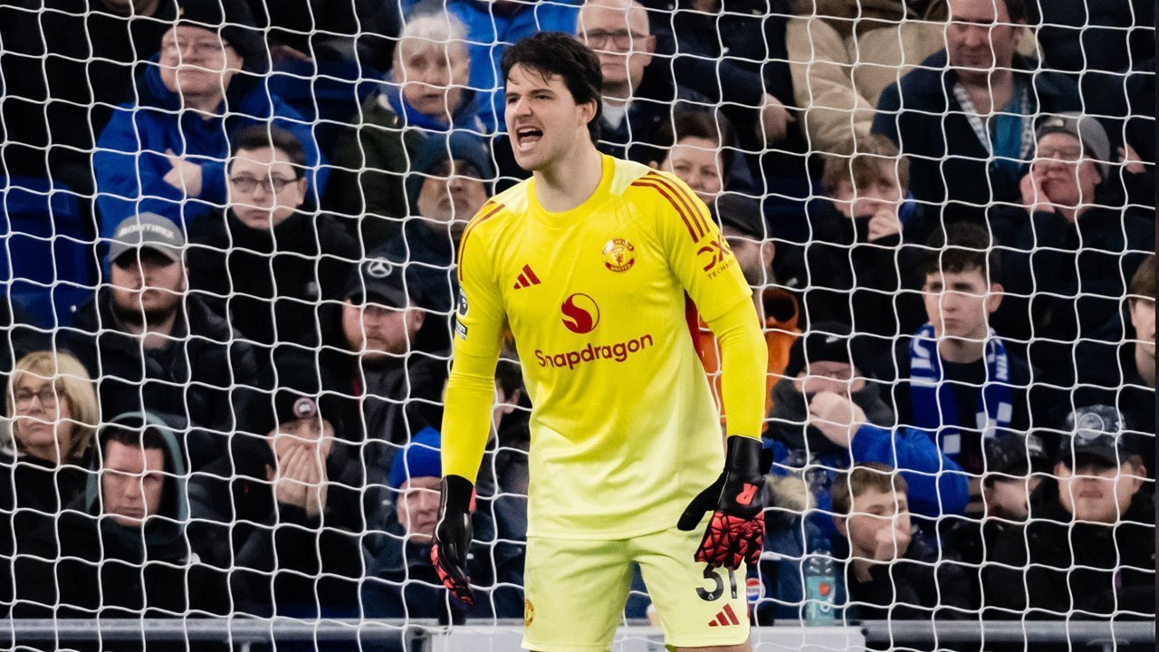 Penampilan Gemilang Senne Lammens Bawa Manchester United Tak Terkalahkan di Everton