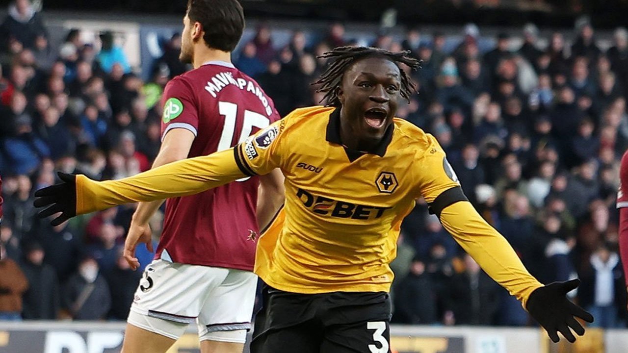 Liverpool Bersiap Salip MU dalam Perburuan Bintang Wolverhampton