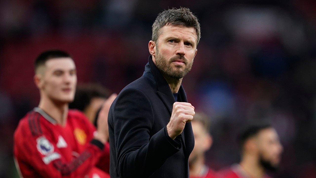 Carrick Tunjukkan Komitmen untuk Terus Bersama Manchester United