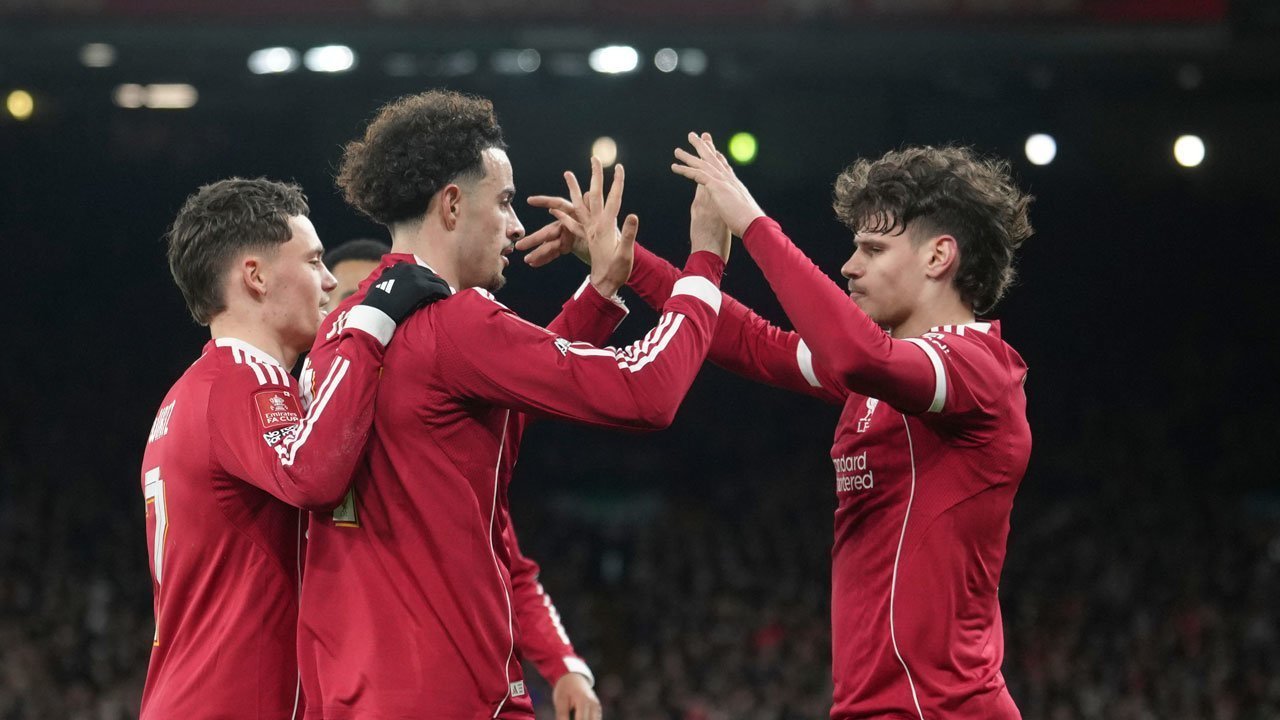 Analisis Dampak Strategi Jalur Liverpool Menuju Final Liga Champions 2025/26