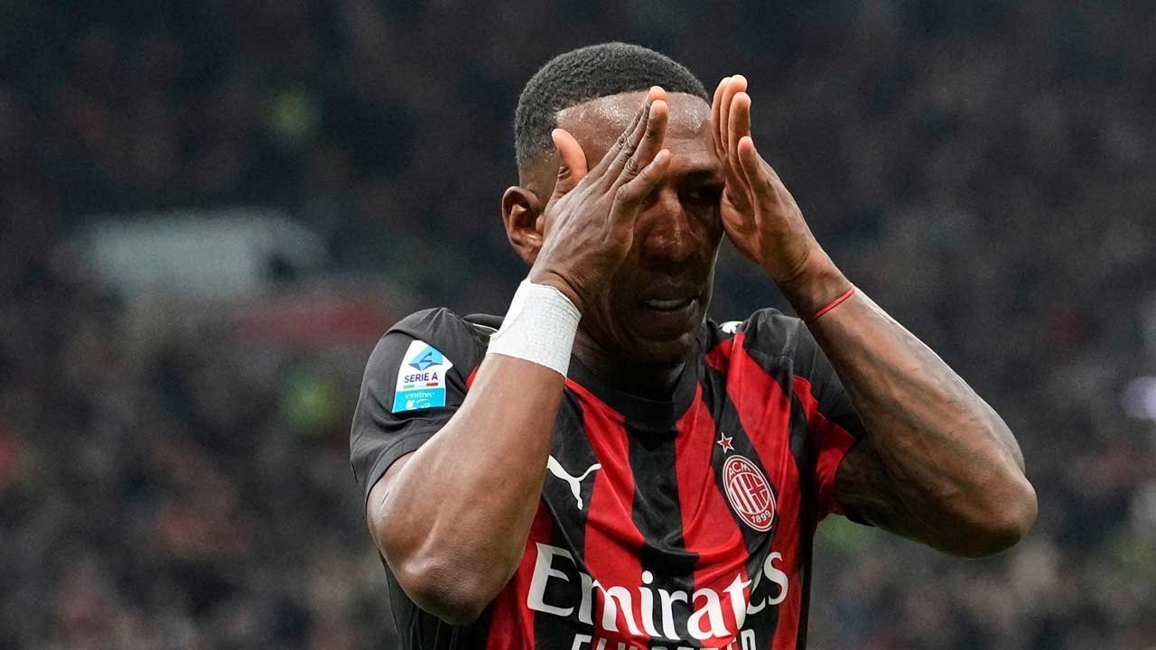 Pervis Estupinan Terpilih sebagai Pemain Terbaik di Derbi Milan