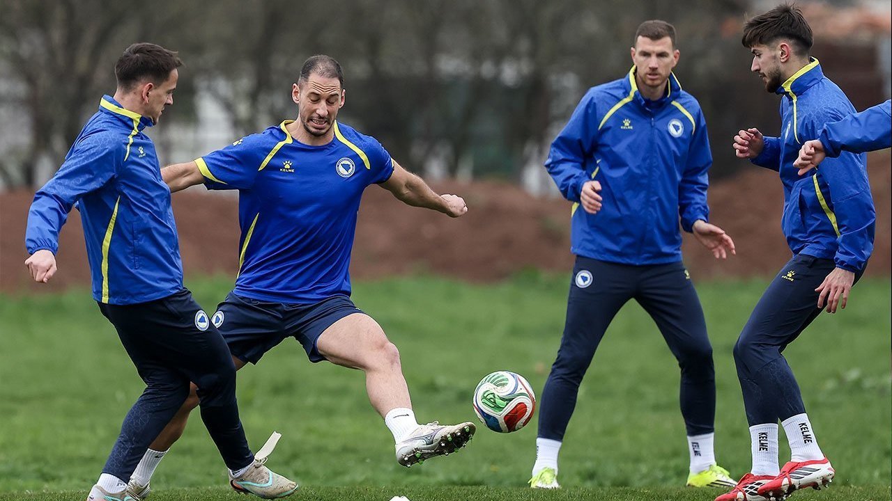 Kehadiran Figur Tak Dikenal di Pusat Latihan Bosnia: Apakah Ini Agen Italia?