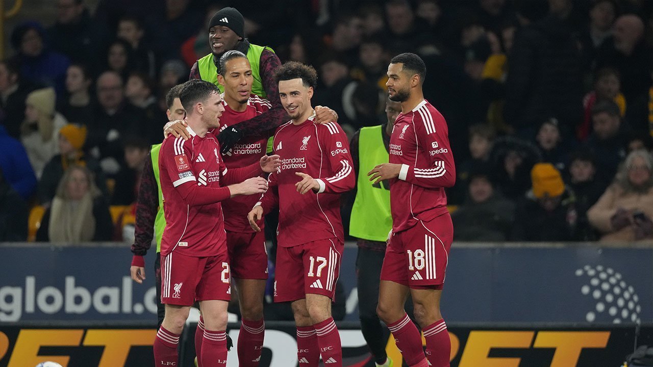 Penampilan Gemilang Andrew Robertson Bawa Liverpool Menang atas Wolves