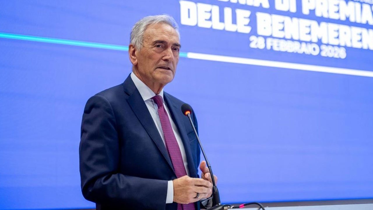 Menteri Olahraga Italia Minta Presiden FIGC Mundur Setelah Kegagalan ke Piala Dunia 2026