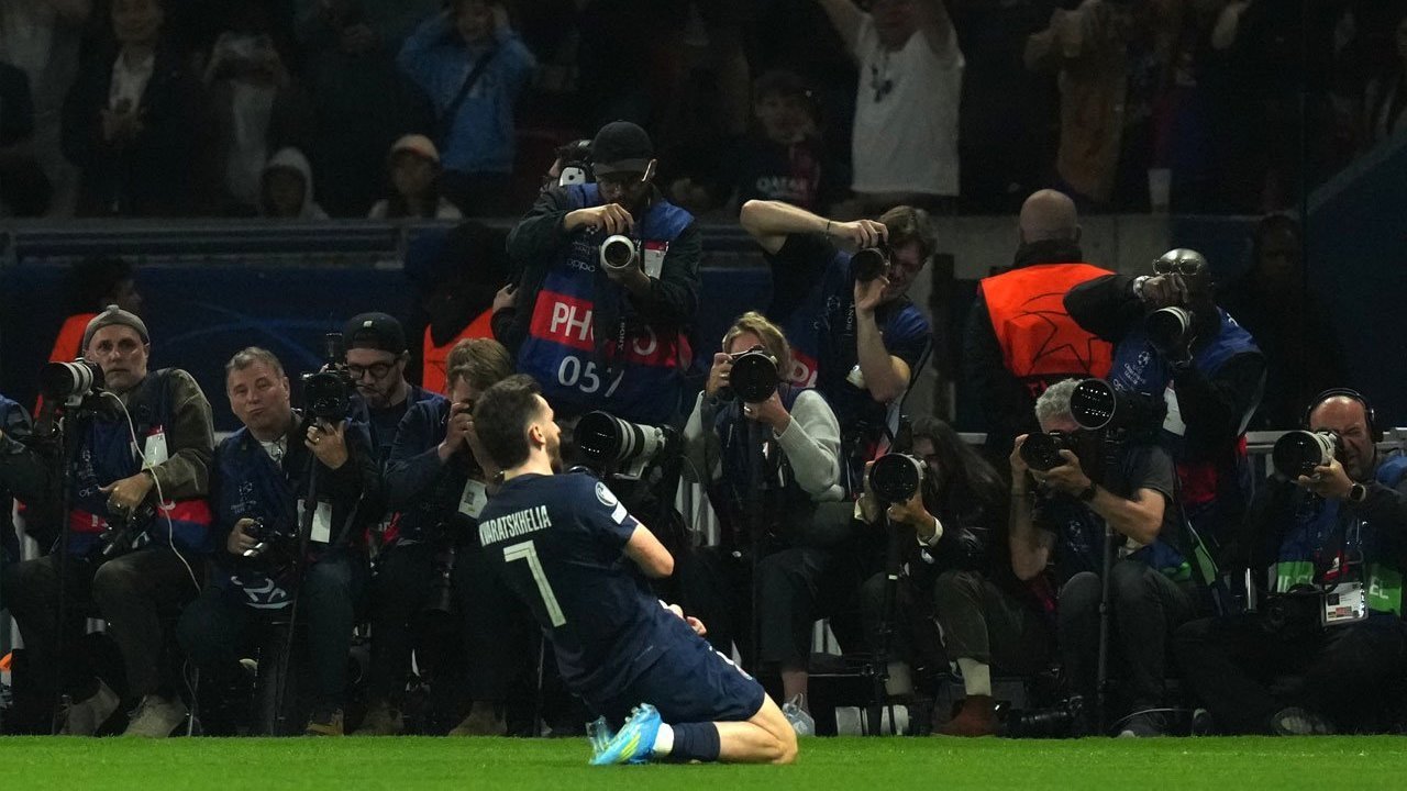 Kvaratskhelia Raih Penghargaan Man of the Match dengan Hat-trick Gemilang