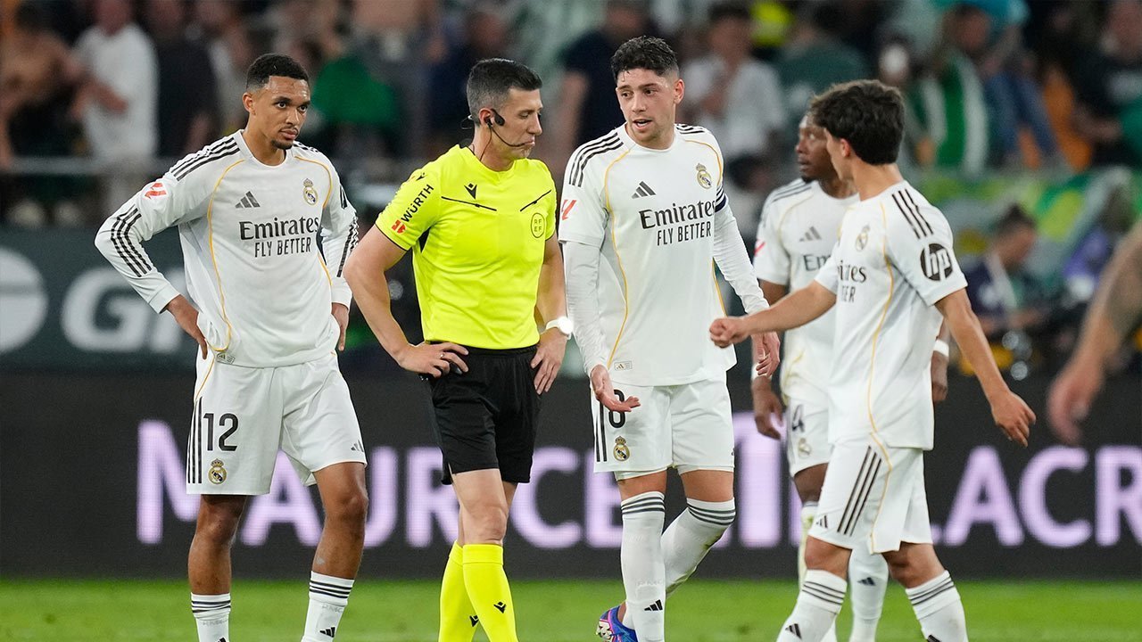 Reaksi Alvaro Arbeloa Terhadap Keputusan Wasit Setelah Real Madrid Imbang dengan Betis